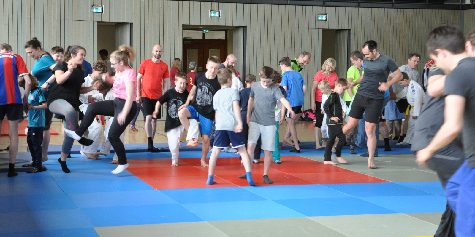 Sport, Spiel und Spaß bei 25 Jahr-Feier