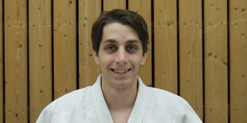 Erster Kampfrichter für Großkaro